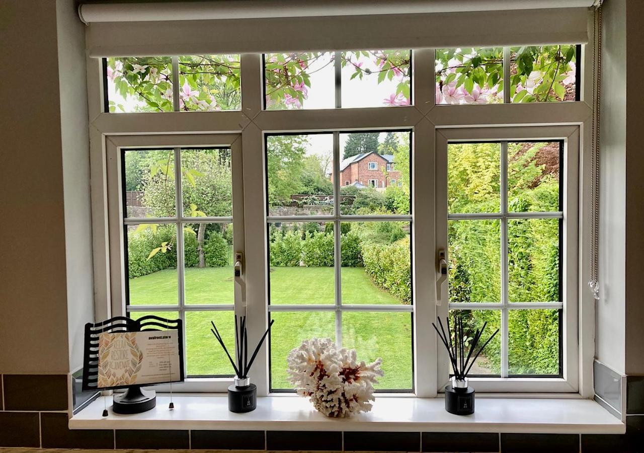 The Lodge Chester - Luxury Apartment For Two, With Free Parking! Hough Green Dış mekan fotoğraf