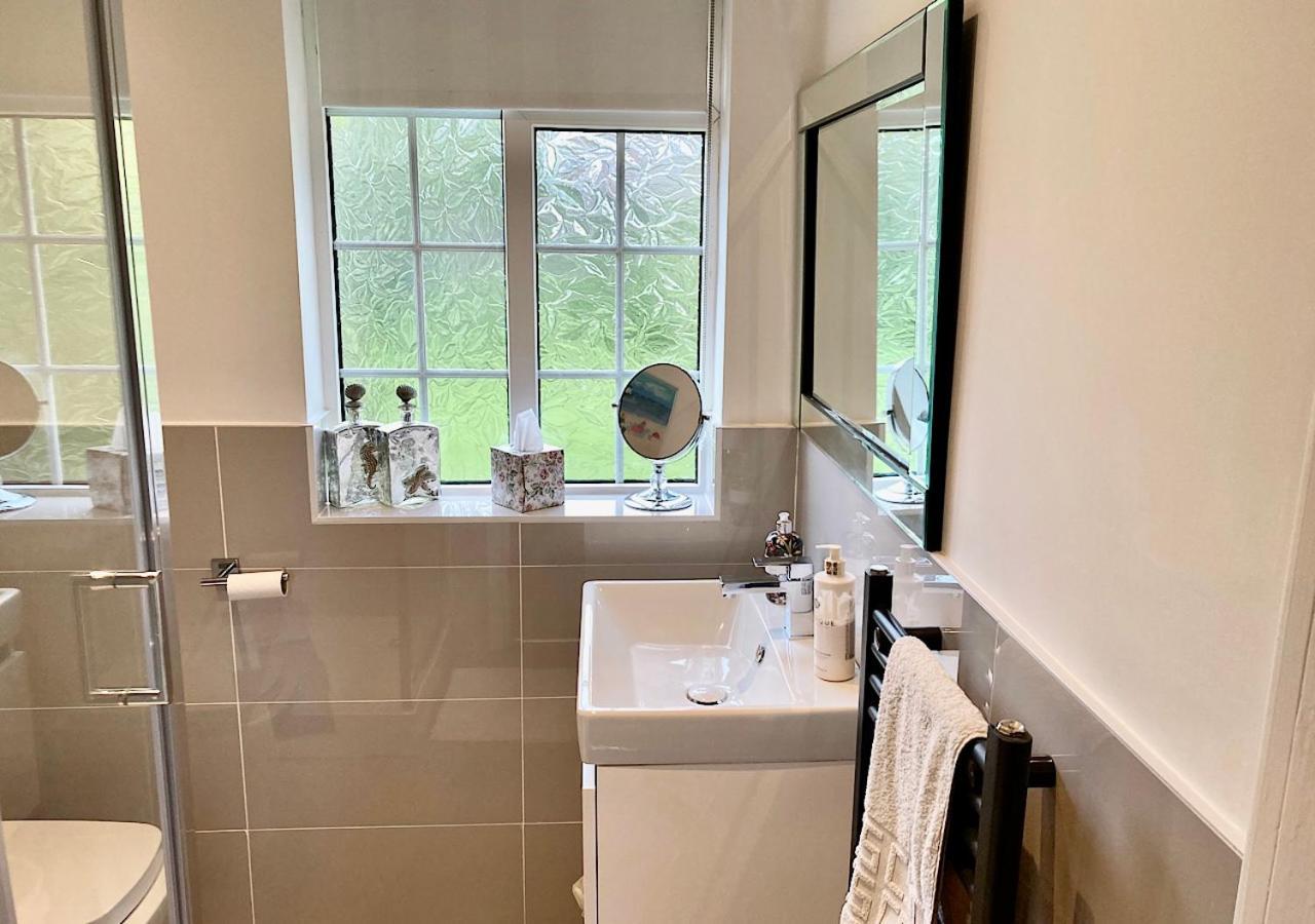 The Lodge Chester - Luxury Apartment For Two, With Free Parking! Hough Green Dış mekan fotoğraf