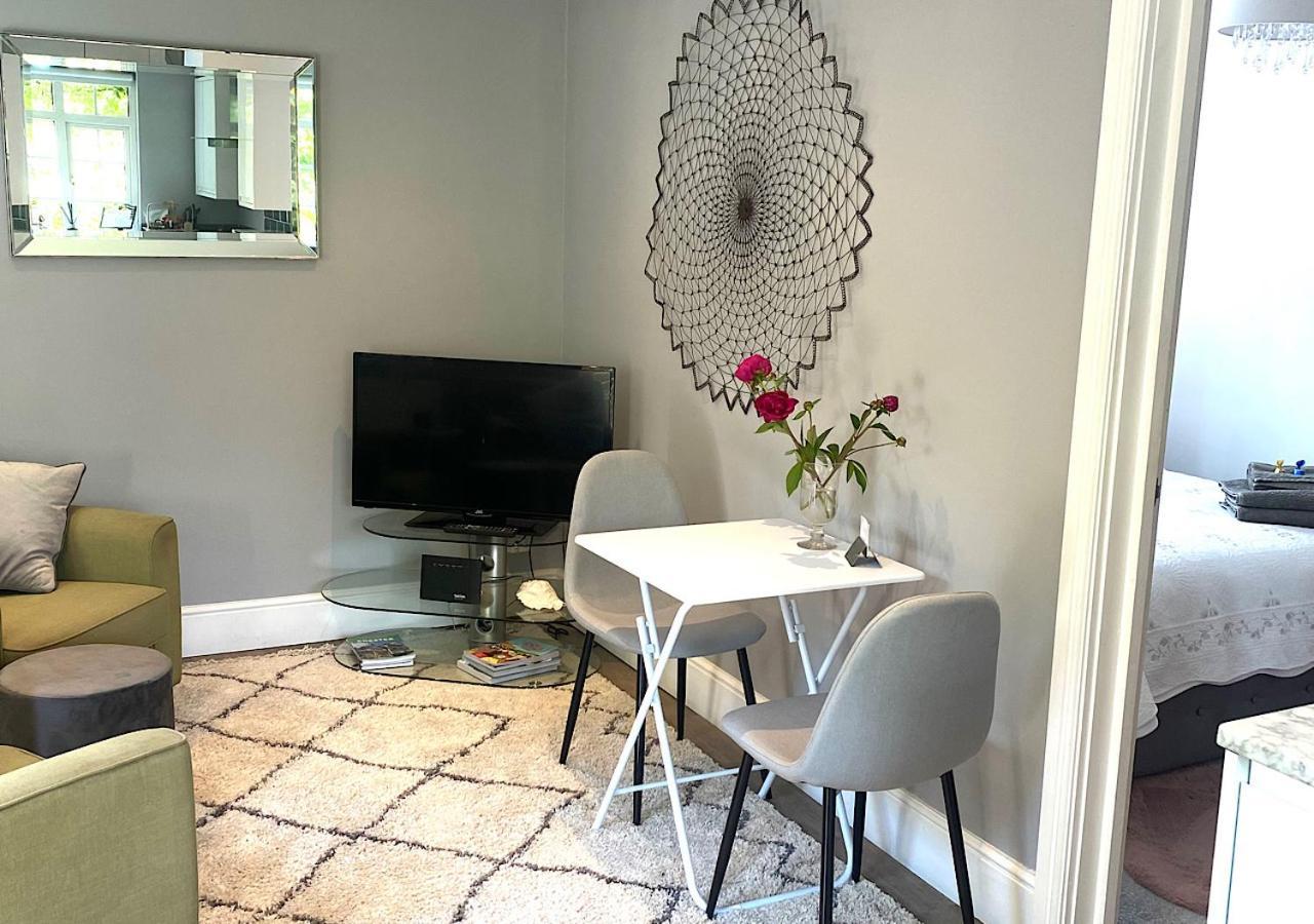 The Lodge Chester - Luxury Apartment For Two, With Free Parking! Hough Green Dış mekan fotoğraf